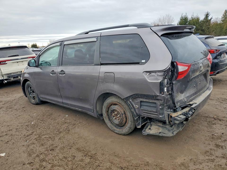 42063616 :رقم المزاد ، 5TDZK3DC2FS614593 vin ، 2015 Toyota Sienna مزاد بيع