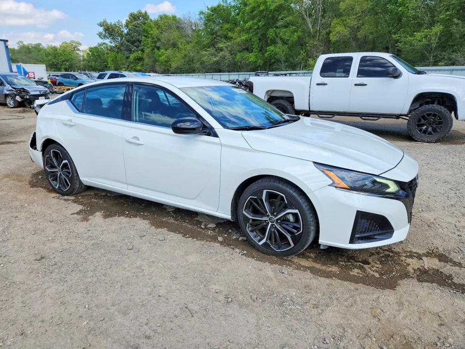 47646886 :رقم المزاد ، 1N4BL4CV4RN345732 vin ، 2024 Nissan Altima مزاد بيع