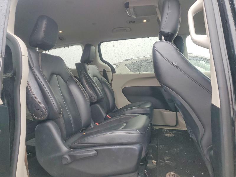 79992835 :رقم المزاد ، 2C4RC1L76JR145130 vin ، 2018 Chrysler Pacifica مزاد بيع