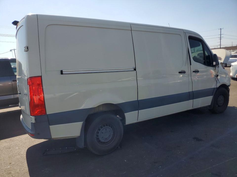 41977456 :رقم المزاد ، W1W4DBHY0MT050062 vin ، 2021 Mercedes Benz Sprinter مزاد بيع