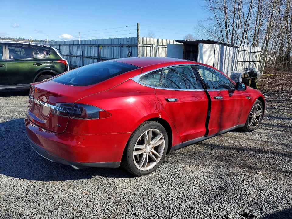 Продажа на аукционе авто 2015 Tesla Model S, vin: 5YJSA1H16FFP78354, номер лота: 48116936