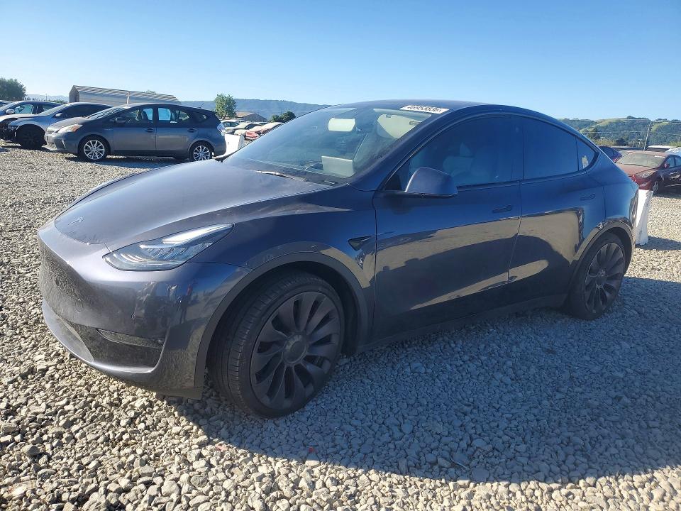46955836 :رقم المزاد ، 7SAYGDEE1NF319624 vin ، 2022 Tesla Model Y مزاد بيع
