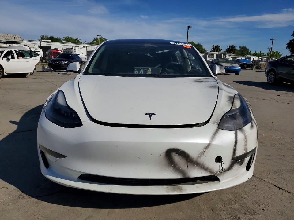 47810676 :رقم المزاد ، 5YJ3E1EA6MF078652 vin ، 2021 Tesla Model 3 مزاد بيع
