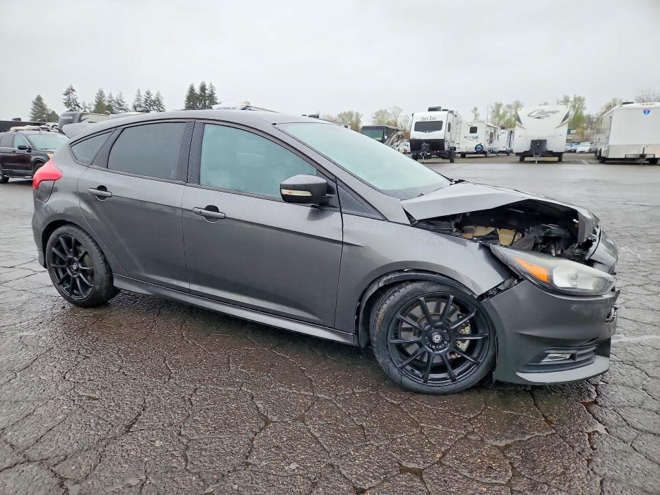 2018 Ford Focus მანქანა იყიდება აუქციონზე, vin: 1FADP3L97JL260085, აუქციონის ნომერი: 47412596