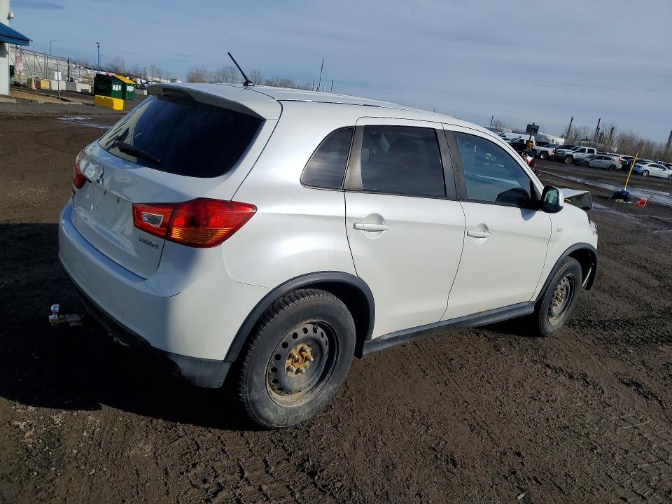 Продажа на аукционе авто 2016 Mitsubishi Rvr, vin: JA4AJ3AU4GZ608639, номер лота: 75566415