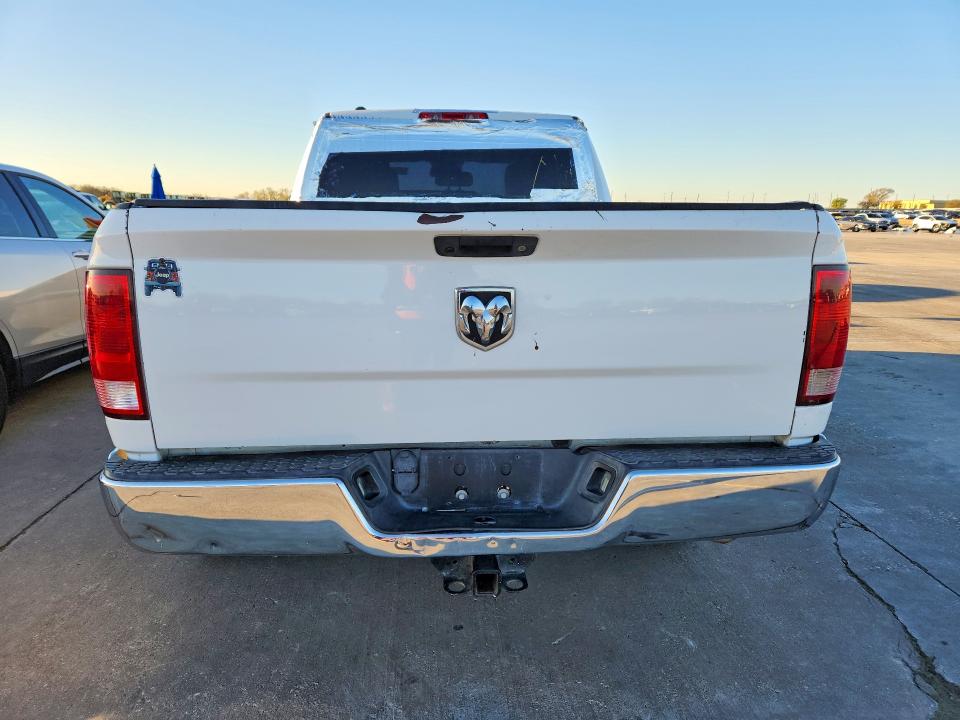 45672206 :رقم المزاد ، 1C6RR6FG2JS208012 vin ، 2018 Ram Trucks 1500 مزاد بيع