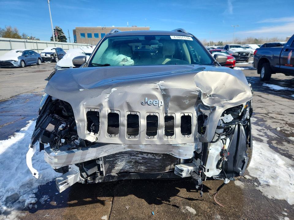 41657116 :رقم المزاد ، 1C4PJLCB7KD396384 vin ، 2019 Jeep Cherokee مزاد بيع