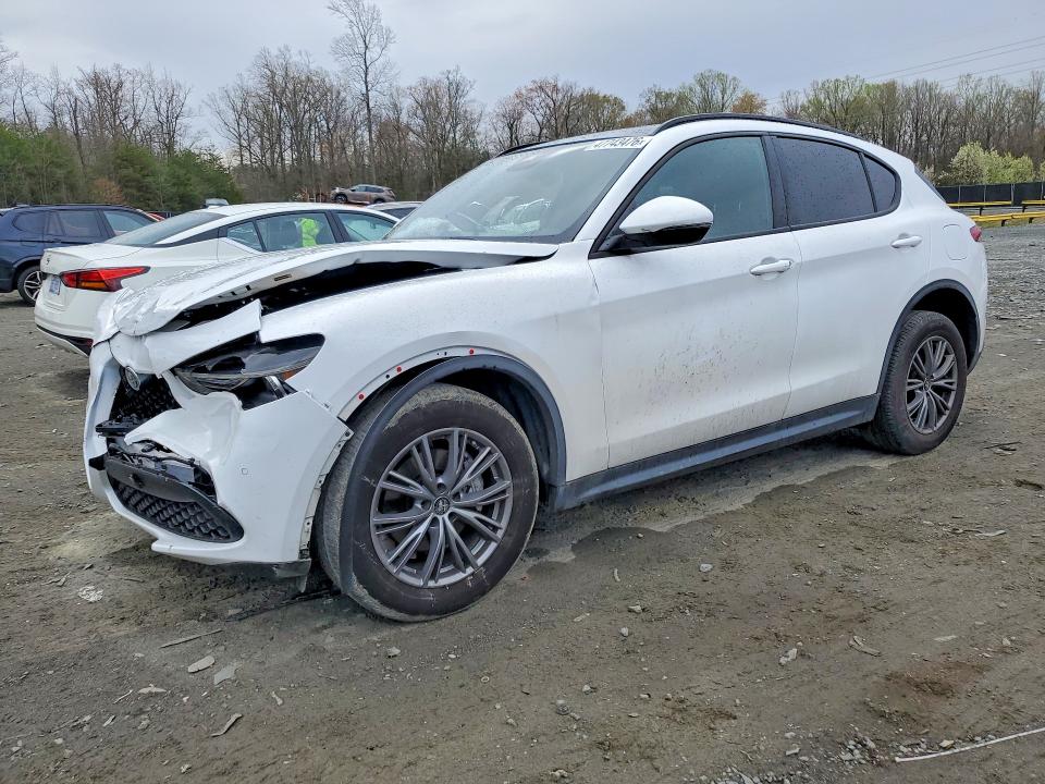 47743476 :رقم المزاد ، ZASPAKAN5P7D58169 vin ، 2023 Alfa Romeo Stelvio مزاد بيع
