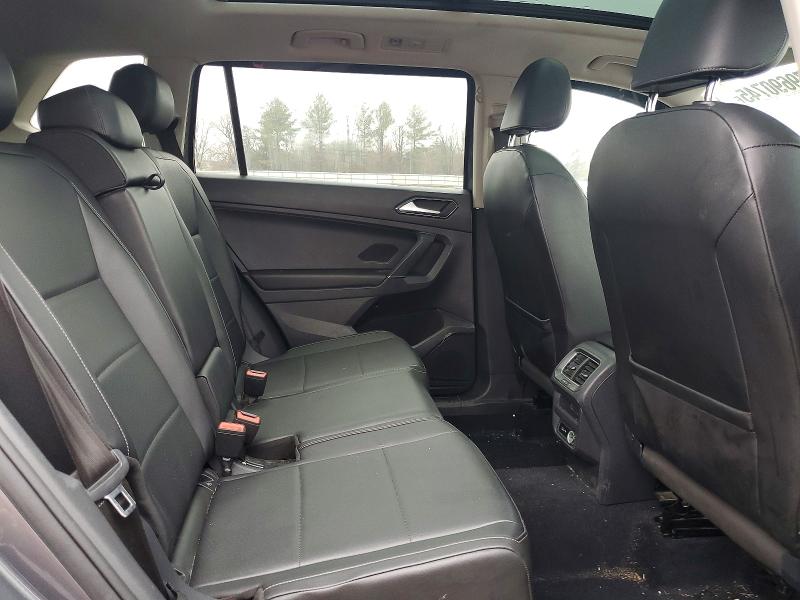 79690745 :رقم المزاد ، 3VV2B7AX4JM052271 vin ، 2018 Volkswagen Tiguan مزاد بيع