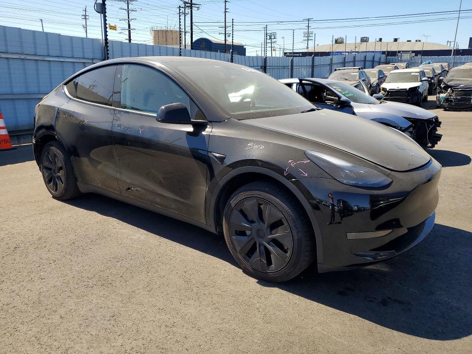 2025 Tesla Model Y მანქანა იყიდება აუქციონზე, vin: 7SAYGDED8SF317114, აუქციონის ნომერი: 46521846