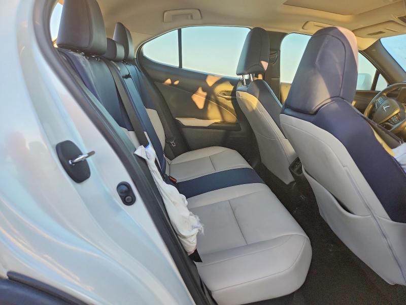 Auction sale of the 2021 Lexus Ux 250h, vin: JTHP9JBHXM2045761, lot number: 47312856