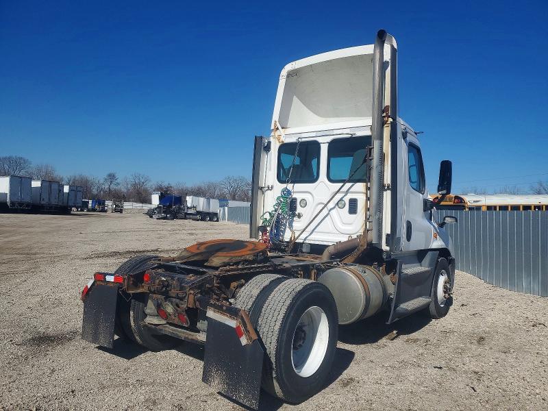 2016 Freightliner Cascadia 125 მანქანა იყიდება აუქციონზე, vin: 1FUBGEDV9GLHC5703, აუქციონის ნომერი: 46200916
