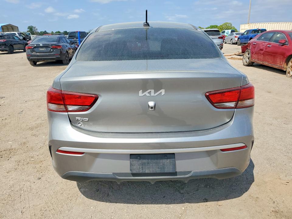 2022 Kia Rio მანქანა იყიდება აუქციონზე, vin: 3KPA24AD6NE495942, აუქციონის ნომერი: 47128786