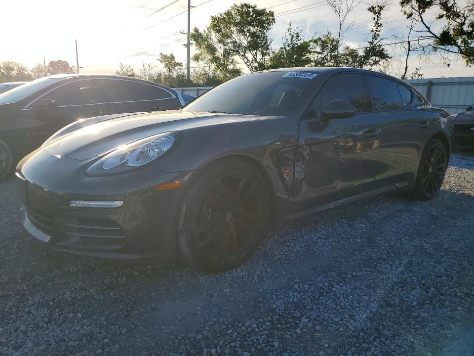 46084306 :رقم المزاد ، WP0AA2A70GL004289 vin ، 2016 Porsche Panamera مزاد بيع