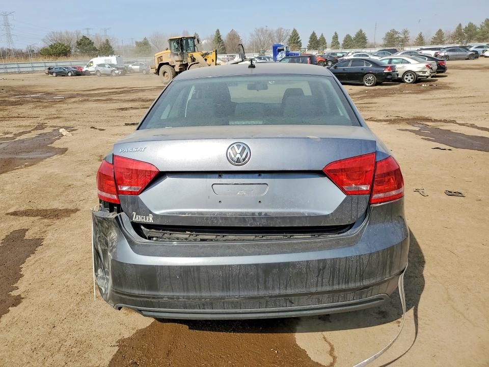 47511606 :رقم المزاد ، 1VWAP7A31CC098571 vin ، 2012 Volkswagen Passat مزاد بيع