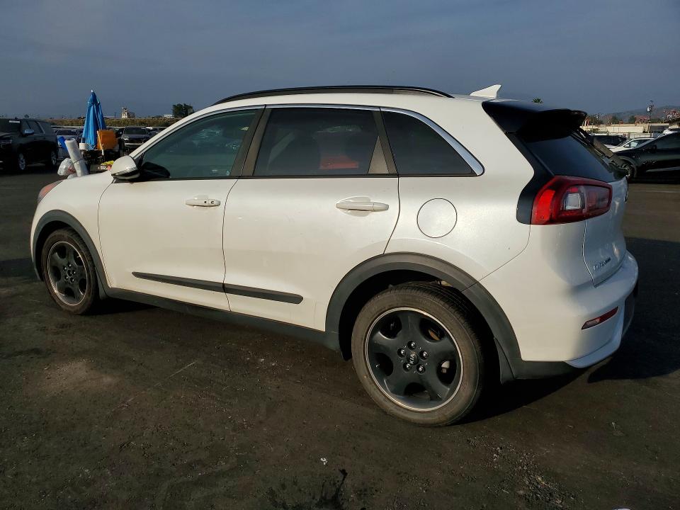 79924555 :رقم المزاد ، KNDCC3LC6H5052078 vin ، 2017 Kia Niro مزاد بيع