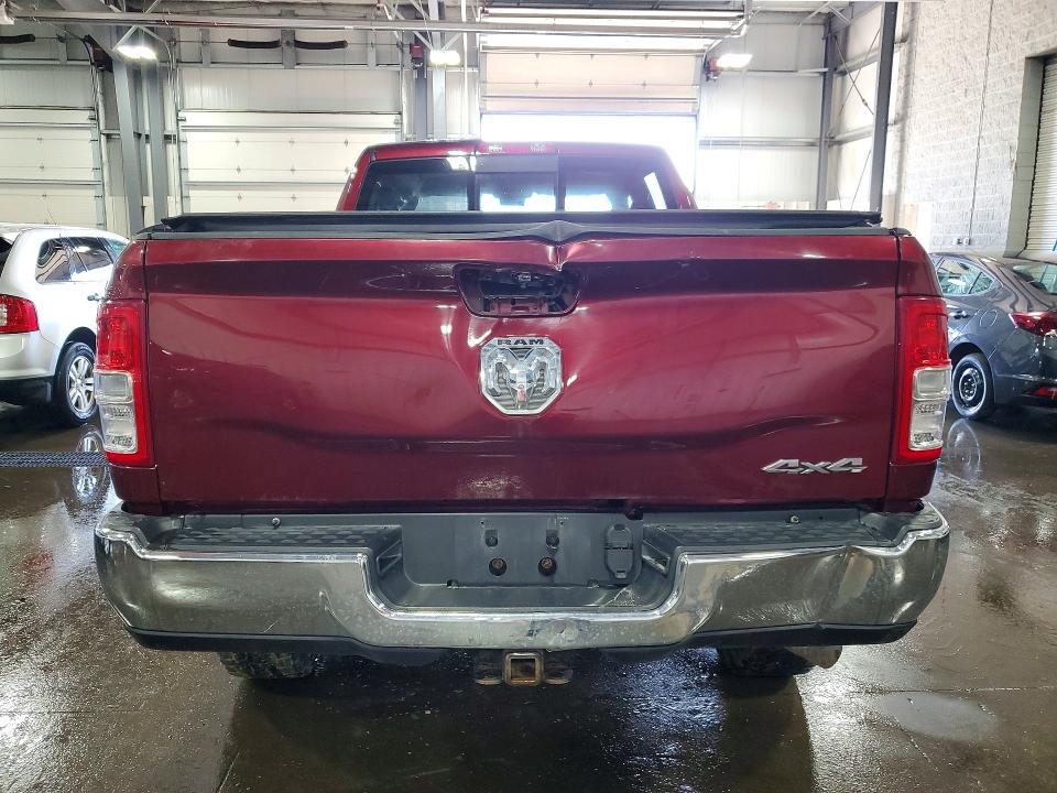 47421976 :رقم المزاد ، 3C6UR5CJ8KG675769 vin ، 2019 Ram 2500 مزاد بيع