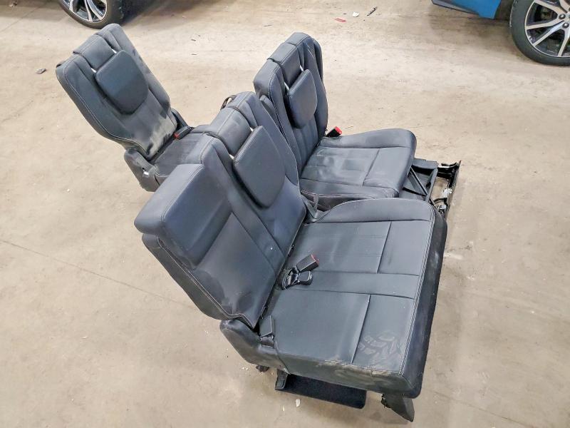 45450446 :رقم المزاد ، 2C4RC1CG4ER257284 vin ، 2014 Chrysler Town & Country مزاد بيع