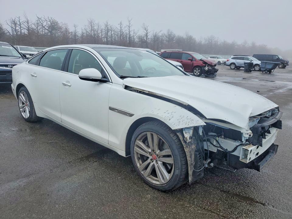 Продаж на аукціоні авто 2017 Jaguar Xjl, vin: SAJWJ2GD5H8W08719, номер лоту: 45854636
