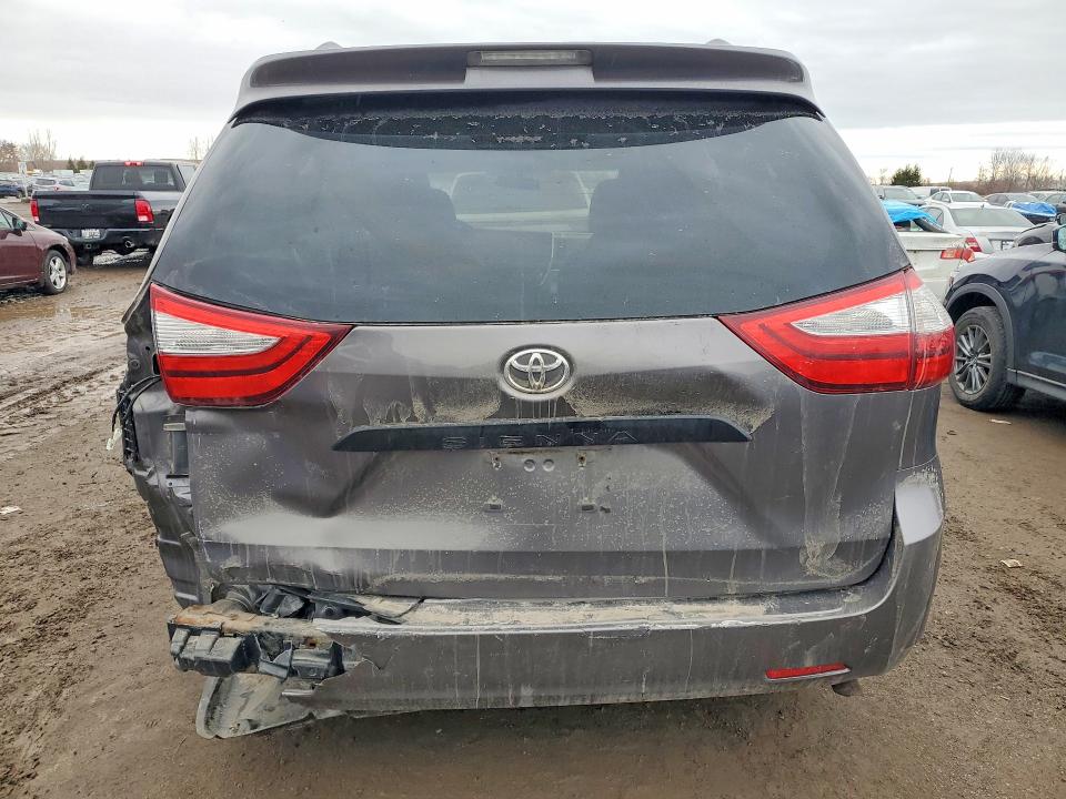 42063616 :رقم المزاد ، 5TDZK3DC2FS614593 vin ، 2015 Toyota Sienna مزاد بيع
