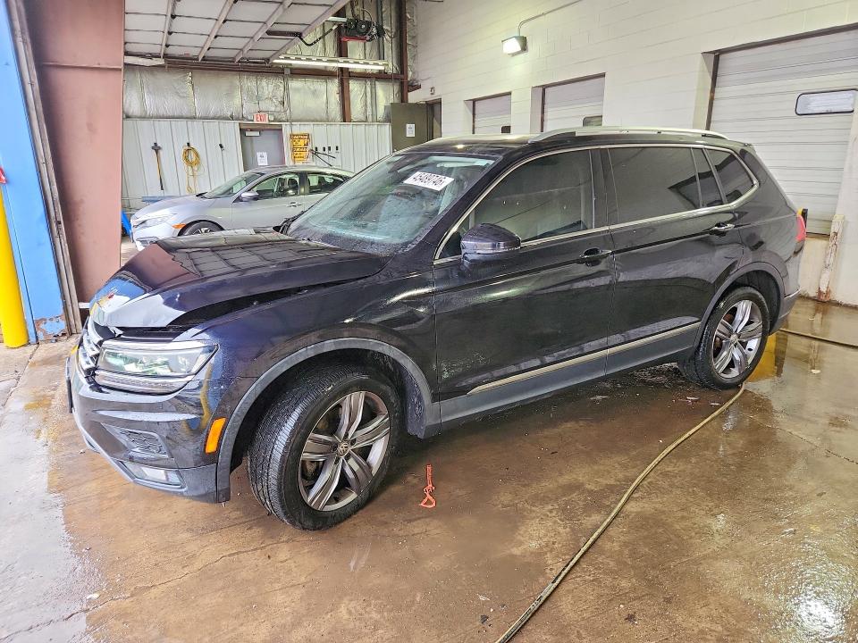 Продажа на аукционе авто 2018 Volkswagen Tiguan, vin: 3VV4B7AX4JM196508, номер лота: 45489746