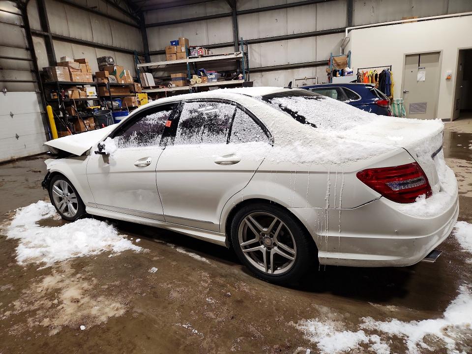 2012 Mercedes-benz C მანქანა იყიდება აუქციონზე, vin: WDDGF8BBXCA676552, აუქციონის ნომერი: 76060355