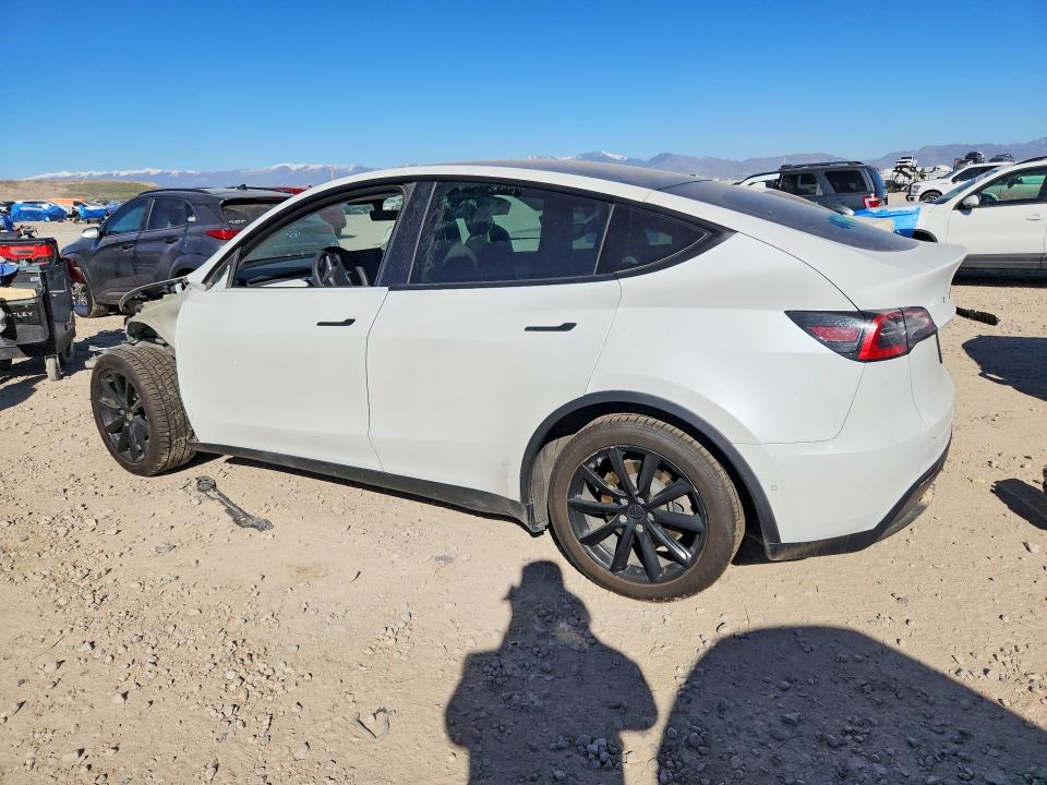 2020 Tesla Model Y მანქანა იყიდება აუქციონზე, vin: 5YJYGDEE5LF059027, აუქციონის ნომერი: 46207016