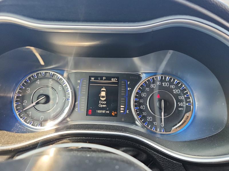 45827826 :رقم المزاد ، 1C3CCCAB9FN743777 vin ، 2015 Chrysler 200 مزاد بيع