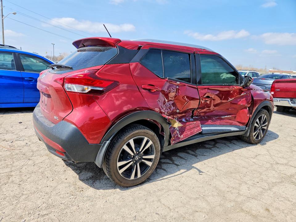 47583486 :رقم المزاد ، 3N1CP5CU1JL540744 vin ، 2018 Nissan Kicks مزاد بيع