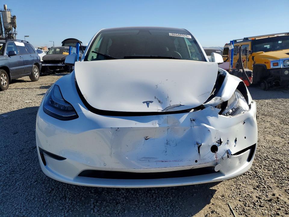 46548926 :رقم المزاد ، 7SAYGDEE8NF435497 vin ، 2022 Tesla Model Y مزاد بيع