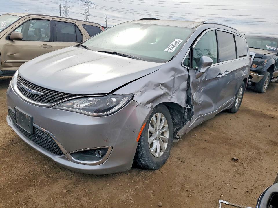 2018 Chrysler Pacifica მანქანა იყიდება აუქციონზე, vin: 2C4RC1BG3JR144454, აუქციონის ნომერი: 46630146