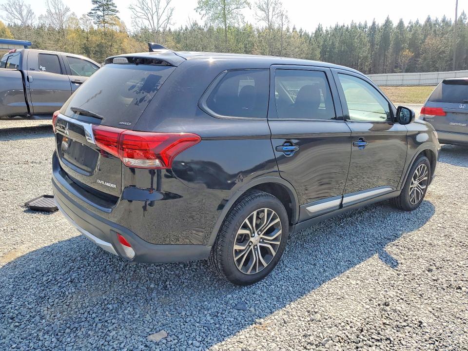 Продаж на аукціоні авто 2018 Mitsubishi Outlander, vin: JA4AZ3A36JZ058819, номер лоту: 47781826