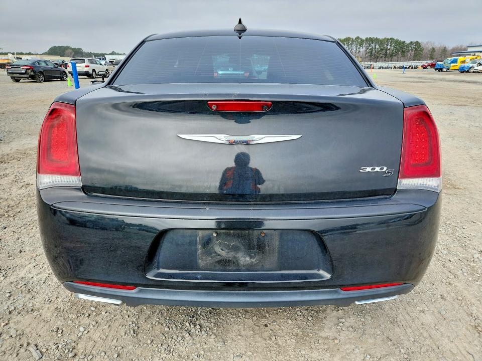 Продажа на аукционе авто 2015 Chrysler 300, vin: 2C3CCABG2FH743160, номер лота: 79529995