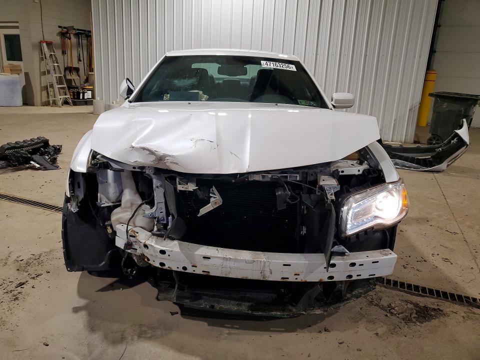 47163256 :رقم المزاد ، 2C3CCAAG1DH510076 vin ، 2013 Chrysler 300 مزاد بيع