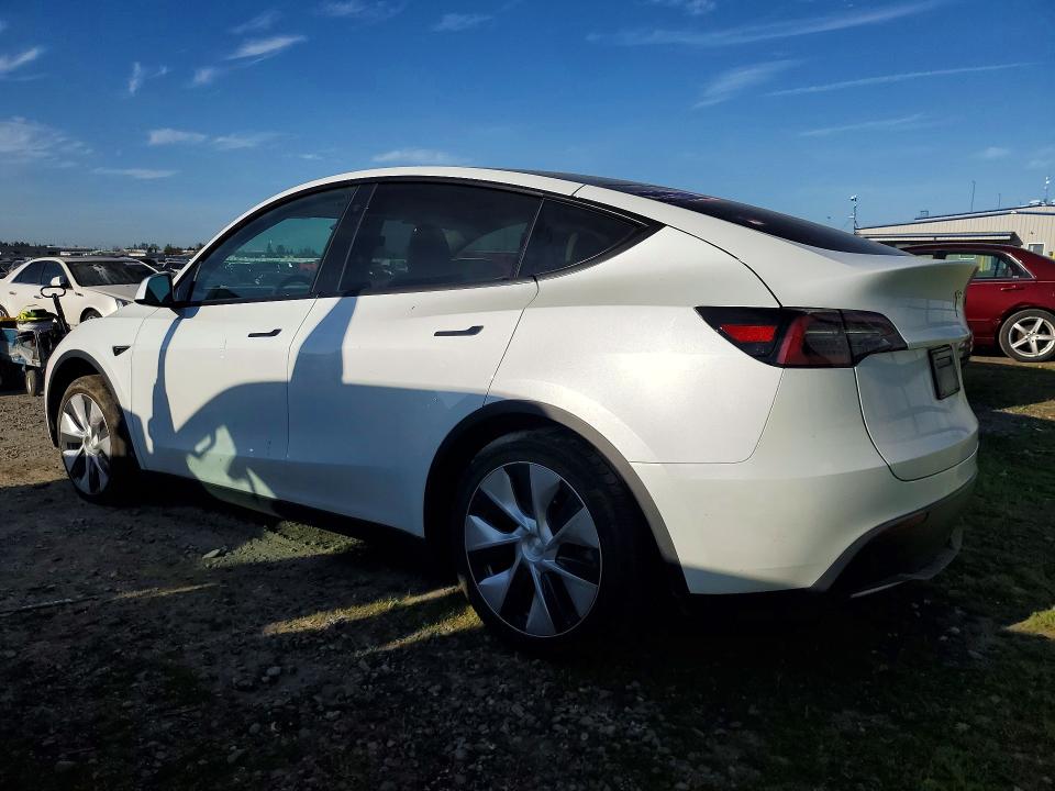 Продажа на аукционе авто 2023 Tesla Model Y, vin: 7SAYGDEEXPF685178, номер лота: 46210286