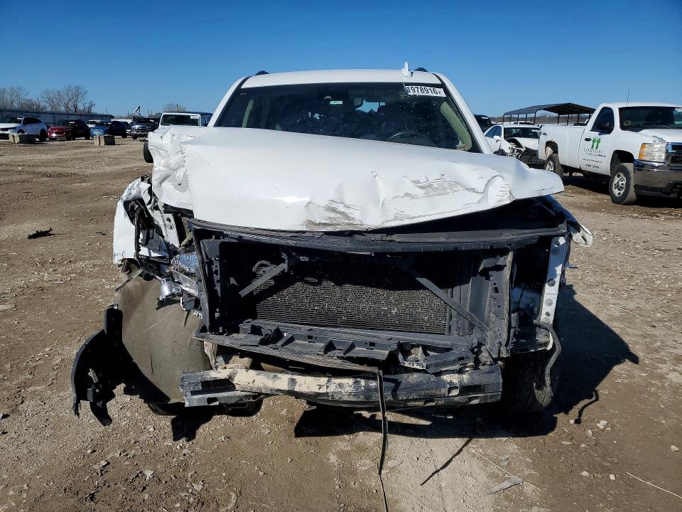Продаж на аукціоні авто 2016 Chevrolet Suburban, vin: 1GNSKGKC9GR159700, номер лоту: 41978916