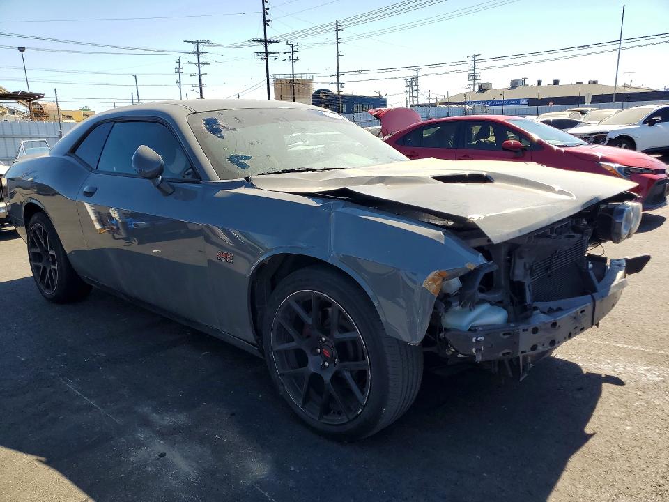 Продажа на аукционе авто 2018 Dodge Challenger, vin: 2C3CDZBT0JH246139, номер лота: 76044665