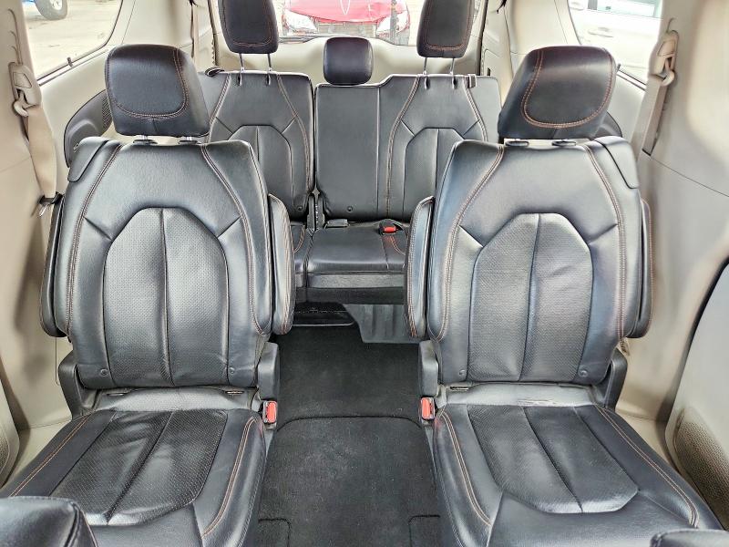 41668736 :رقم المزاد ، 2C4RC1EG1JR149955 vin ، 2018 Chrysler Pacifica مزاد بيع