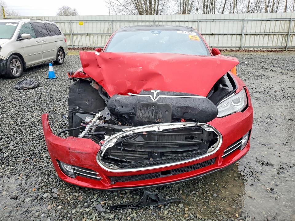 Продаж на аукціоні авто 2015 Tesla Model S, vin: 5YJSA1H47FF084055, номер лоту: 79811865