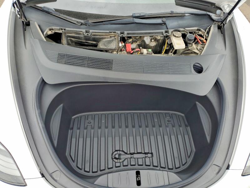 48445716 :رقم المزاد ، 5YJ3E1EB0NF359999 vin ، 2022 Tesla Model 3 مزاد بيع