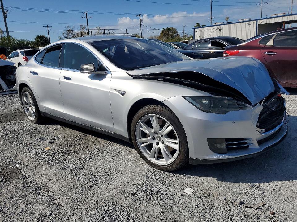 Продажа на аукционе авто 2014 Tesla Model S, vin: 5YJSA1H18EFP42972, номер лота: 79542175