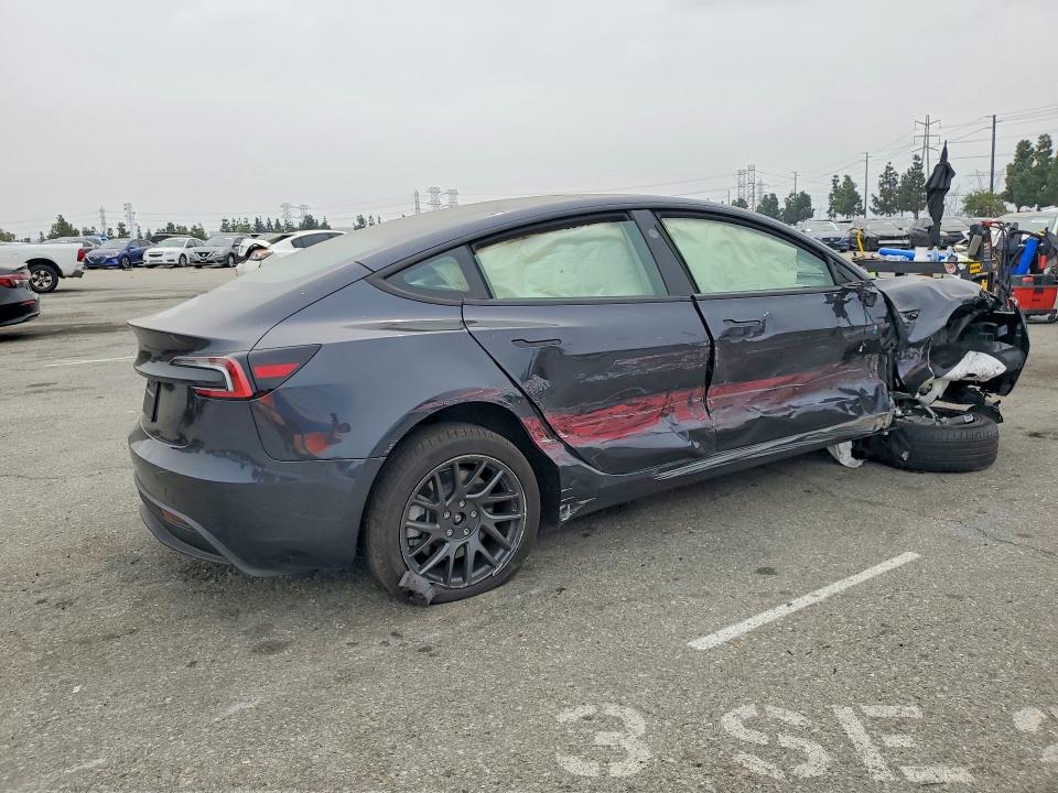 47987886 :رقم المزاد ، 5YJ3E1EAXTF125499 vin ، 2026 Tesla Model 3 مزاد بيع