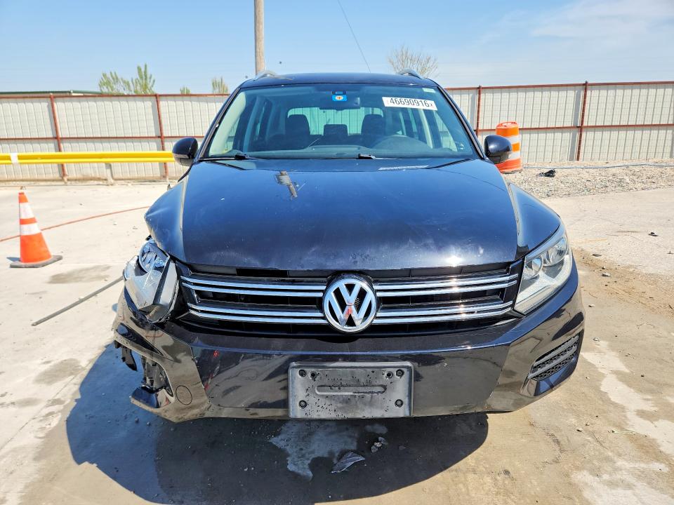 2017 Volkswagen Tiguan მანქანა იყიდება აუქციონზე, vin: WVGSV7AX6HK017637, აუქციონის ნომერი: 46690916
