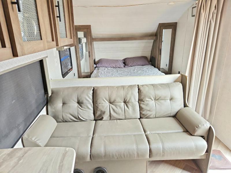 45454956 :رقم المزاد ، 4X4TSMB21L7422152 vin ، 2020 Foresriver Salem Towables مزاد بيع