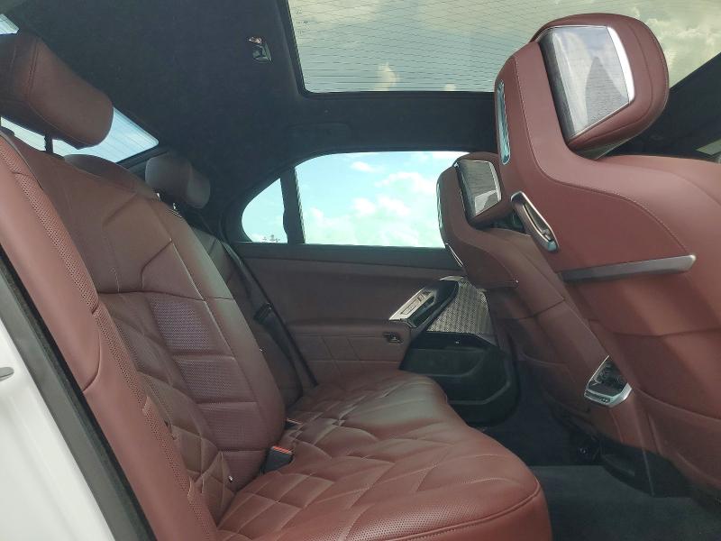47551726 :رقم المزاد ، WBA33EJ09PCM55158 vin ، 2023 Bmw 760 مزاد بيع