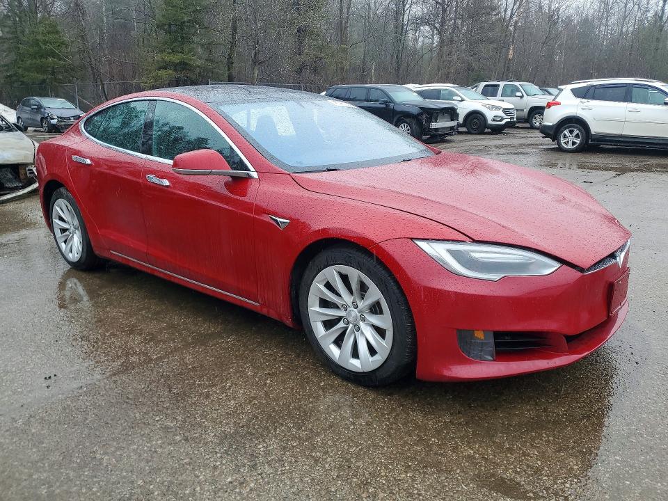 45591256 :رقم المزاد ، 5YJSA1E21HF191074 vin ، 2017 Tesla Model S مزاد بيع
