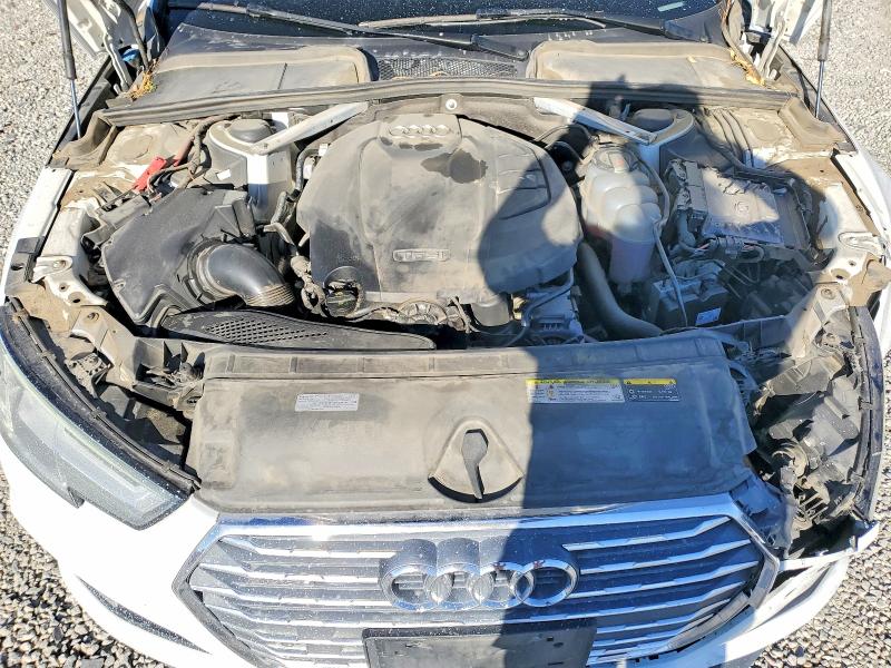 Продажа на аукционе авто 2019 Audi A4, vin: WAUENAF46KN012793, номер лота: 79648945
