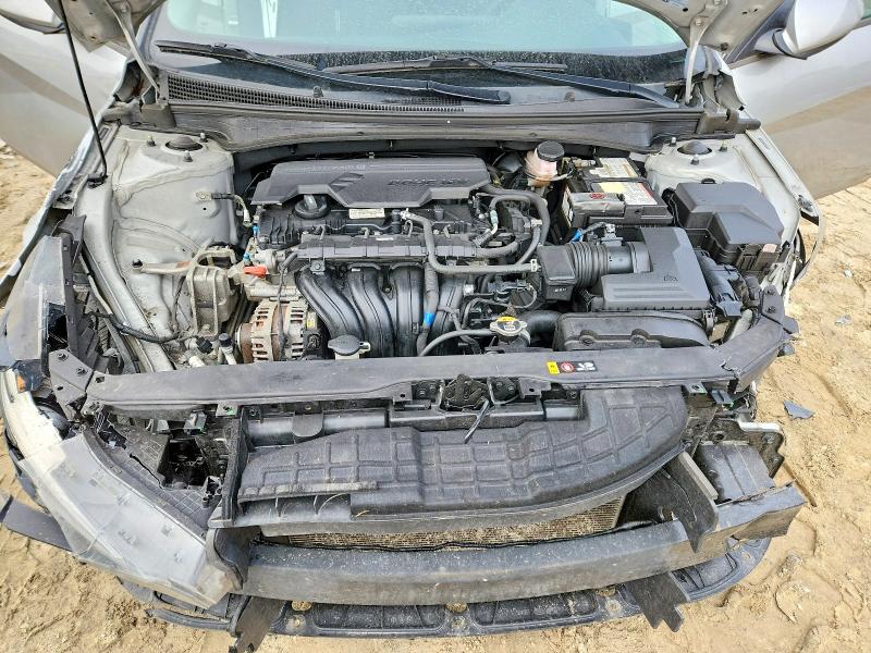 Auction sale of the 2022 Hyundai Elantra, vin: 5NPLM4AG9NH057425, lot number: 79524025