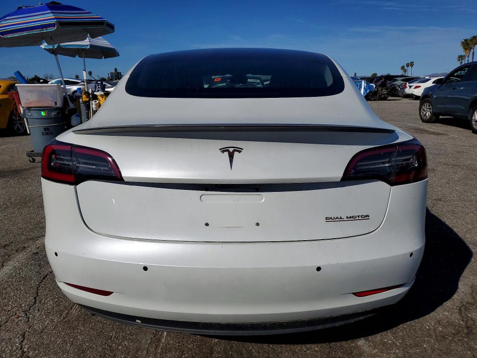 Продажа на аукционе авто 2018 Tesla Model 3, vin: 5YJ3E1EB6JF148428, номер лота: 79509405
