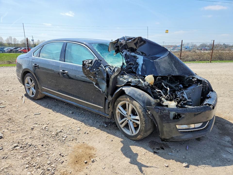 46898426 :رقم المزاد ، 1VWCS7A33EC007536 vin ، 2014 Volkswagen Passat مزاد بيع